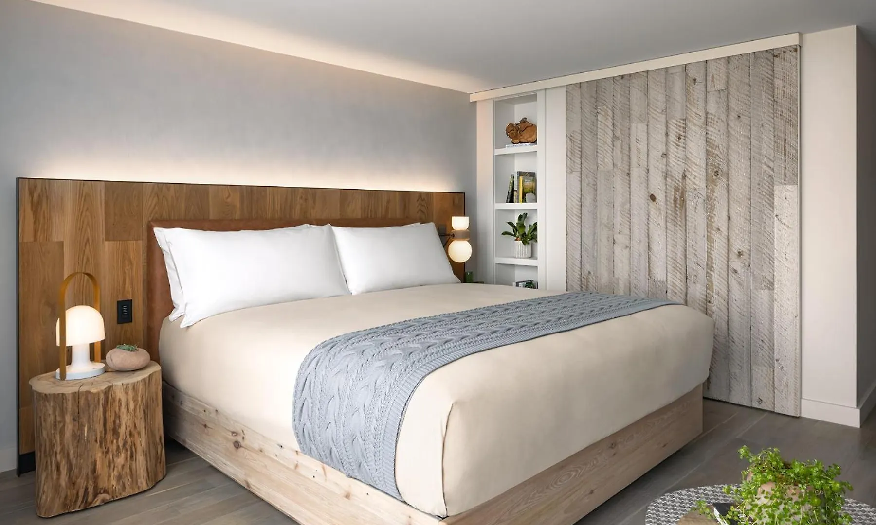 1 Hotel Toronto 5*,  Canadá